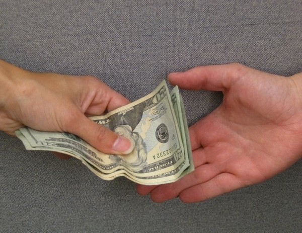 Как использовать валюту и не нарушить закон