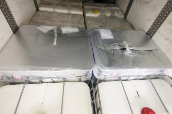 Под Бяла-Подляской белорус неправильно вез опасный груз Под Бяла-Подляской белорус неправильно вез опасный груз