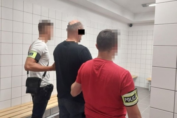 В Польше украинцы вскрывали машины белорусов и украинцев