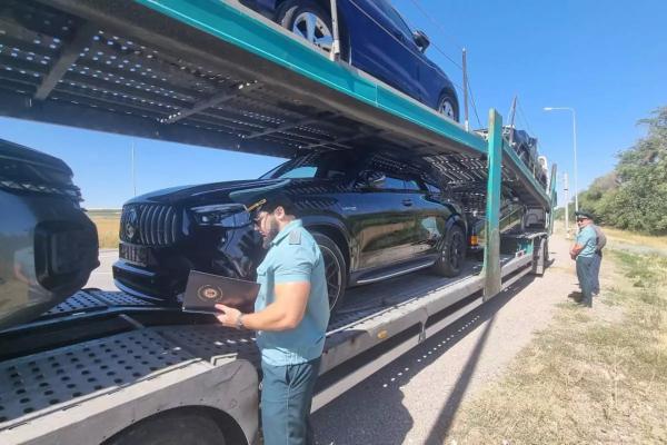 На юге России задержаны автовозы с автомобилями, ехавшие из Грузии в Беларусь