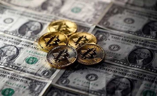 Новый рекорд: стоимость биткоина превысила 94 тысячи долларов